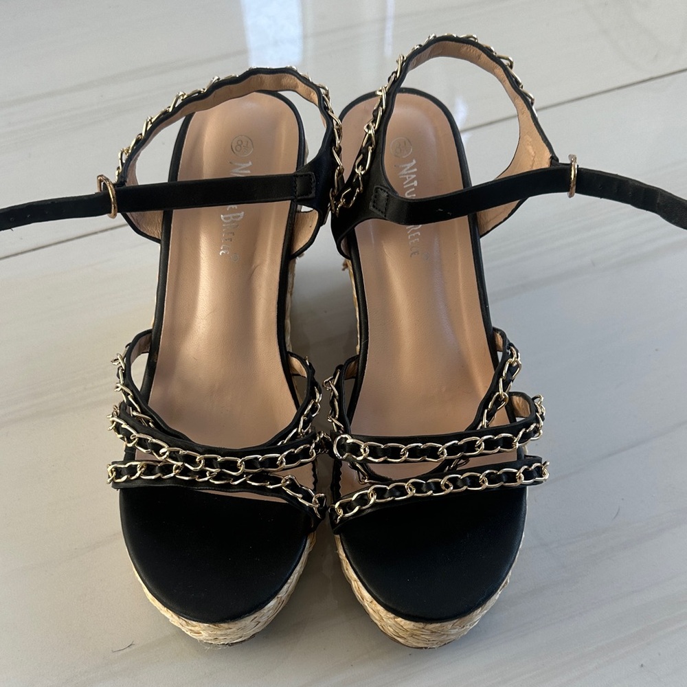 Nature breeze wedge sandals black gold